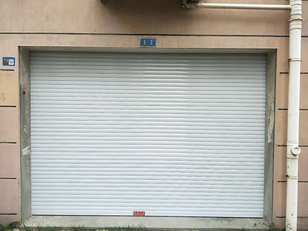 電動(dòng)車(chē)庫(kù)門(mén)卷簾門(mén)