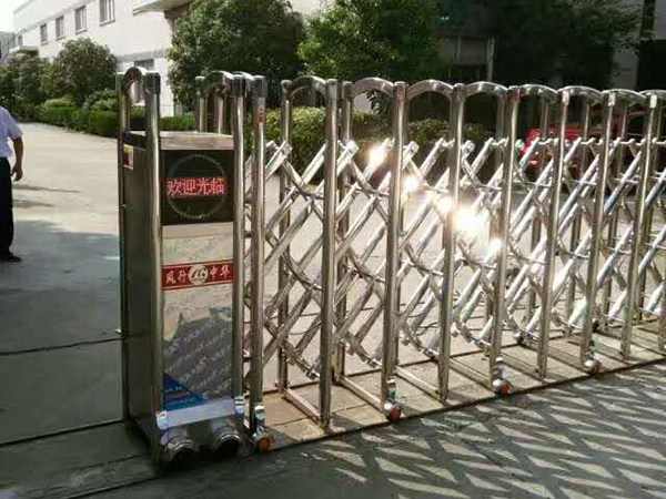 電動(dòng)伸縮門